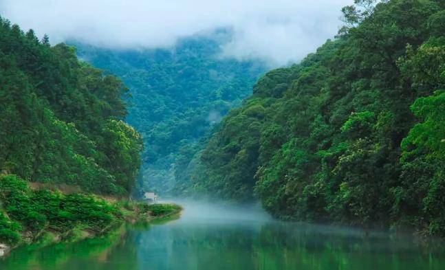 湖南最佳避暑城市，夏天睡觉还要盖被子，景色优美