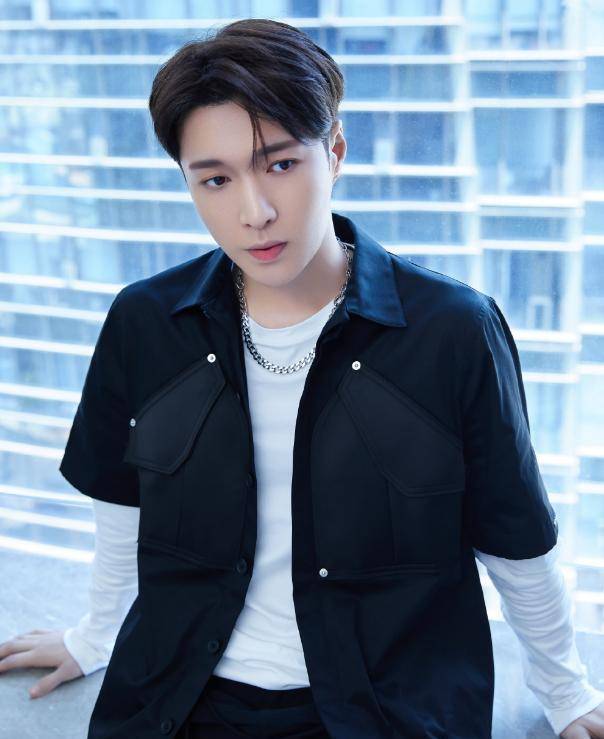 张艺兴活动生图公开看他的真容颜才懂何为内娱男星天花板