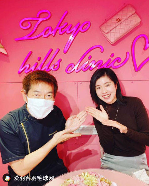 身高155cm的奥原希望去年买了辆路虎,而栗原文音前几年曾在个人ins