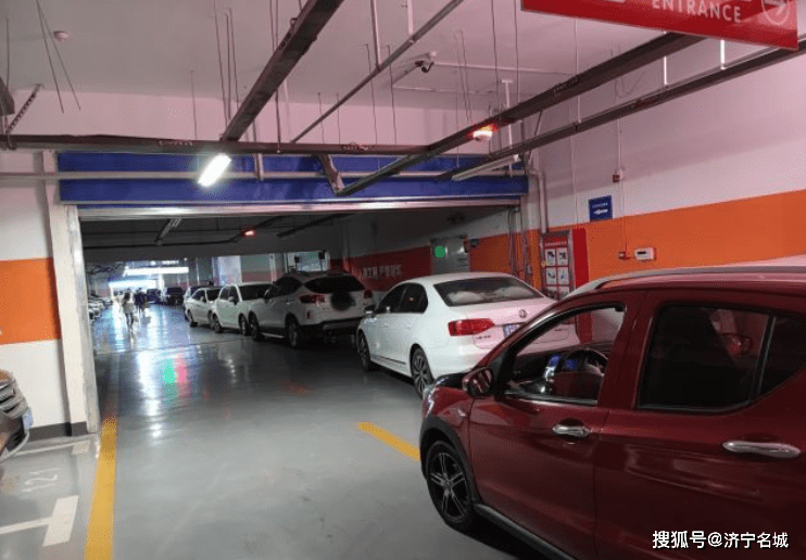 网友:希望加强高新区爱琴海地下停车场管理.官方回应_进行_车位_车辆