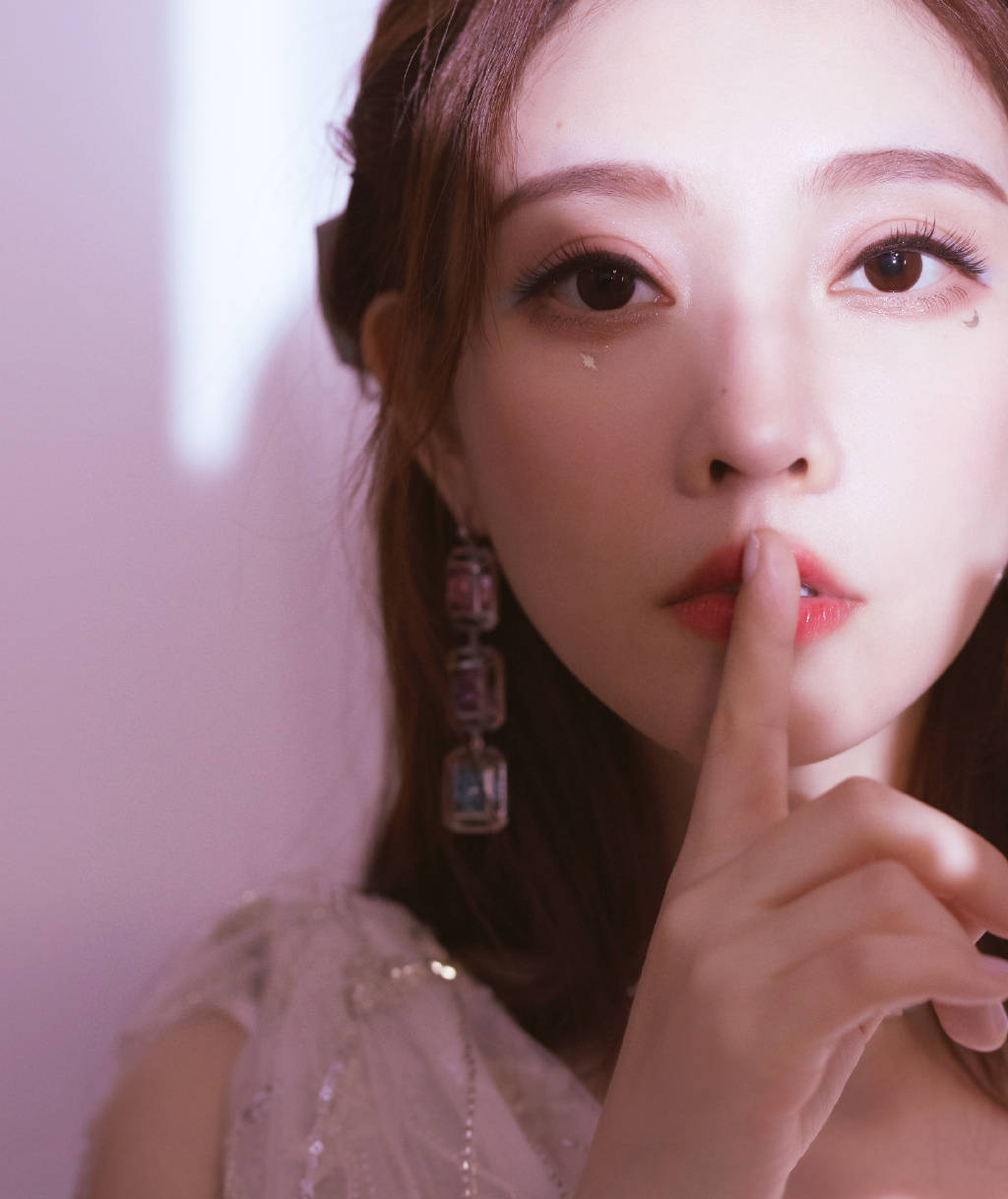 创4导师周深谈网红歌手转型冯提莫才是最典型的代表