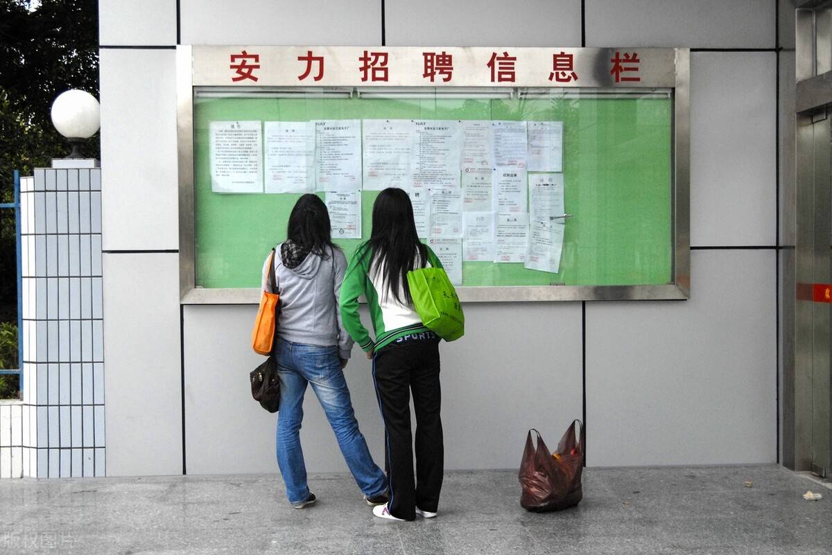 建筑工地招工热潮背后的行业动态