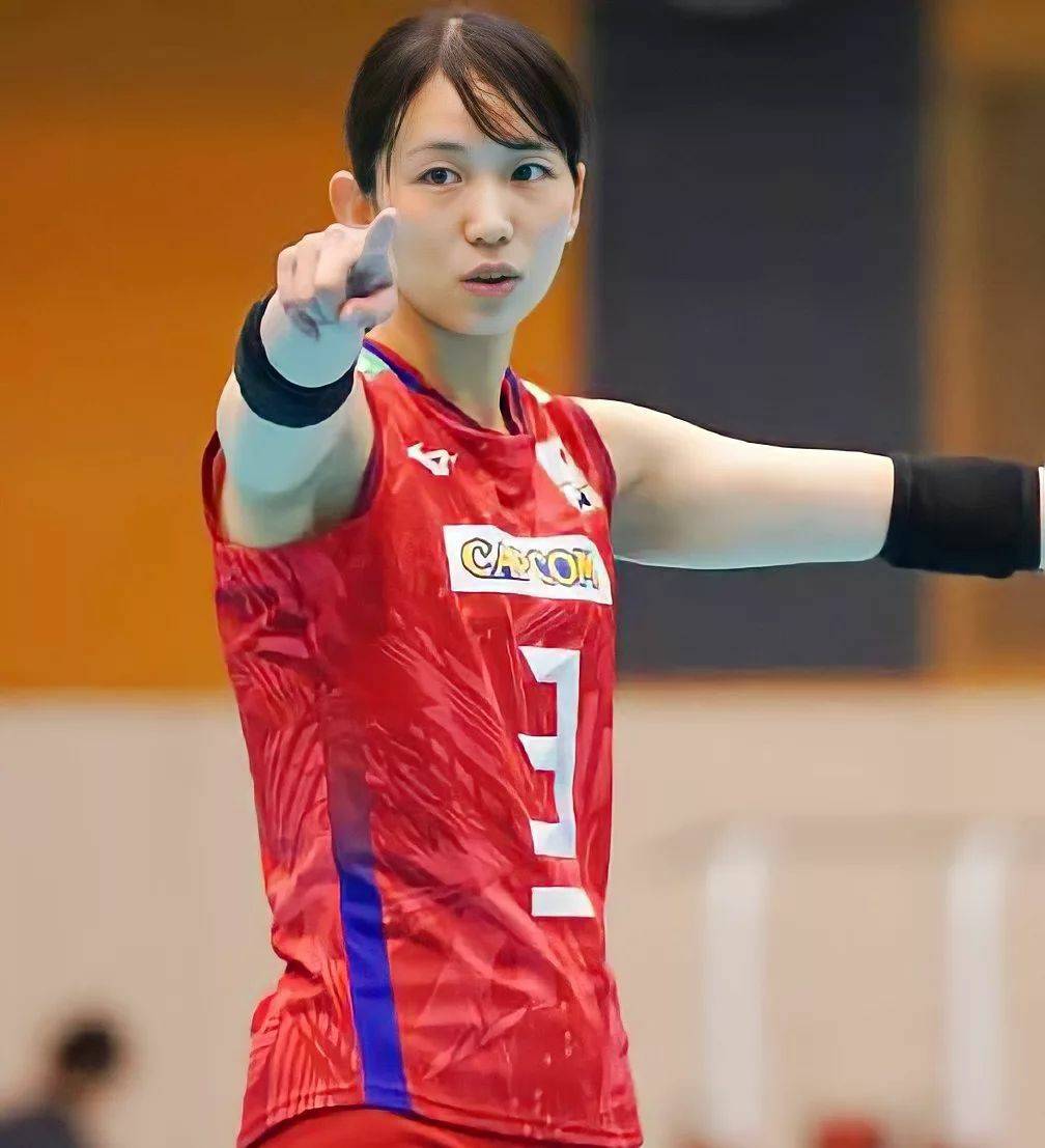 真佑,10号-井上爱里沙,14号-大庭冬美,15号-林琴奈,38号-佐藤淑乃副攻