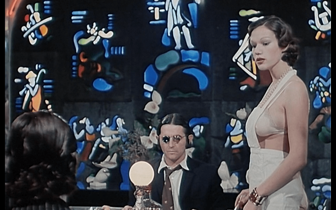 电影就像这名字一样《男爵夫人的调教》,够夜,够野!