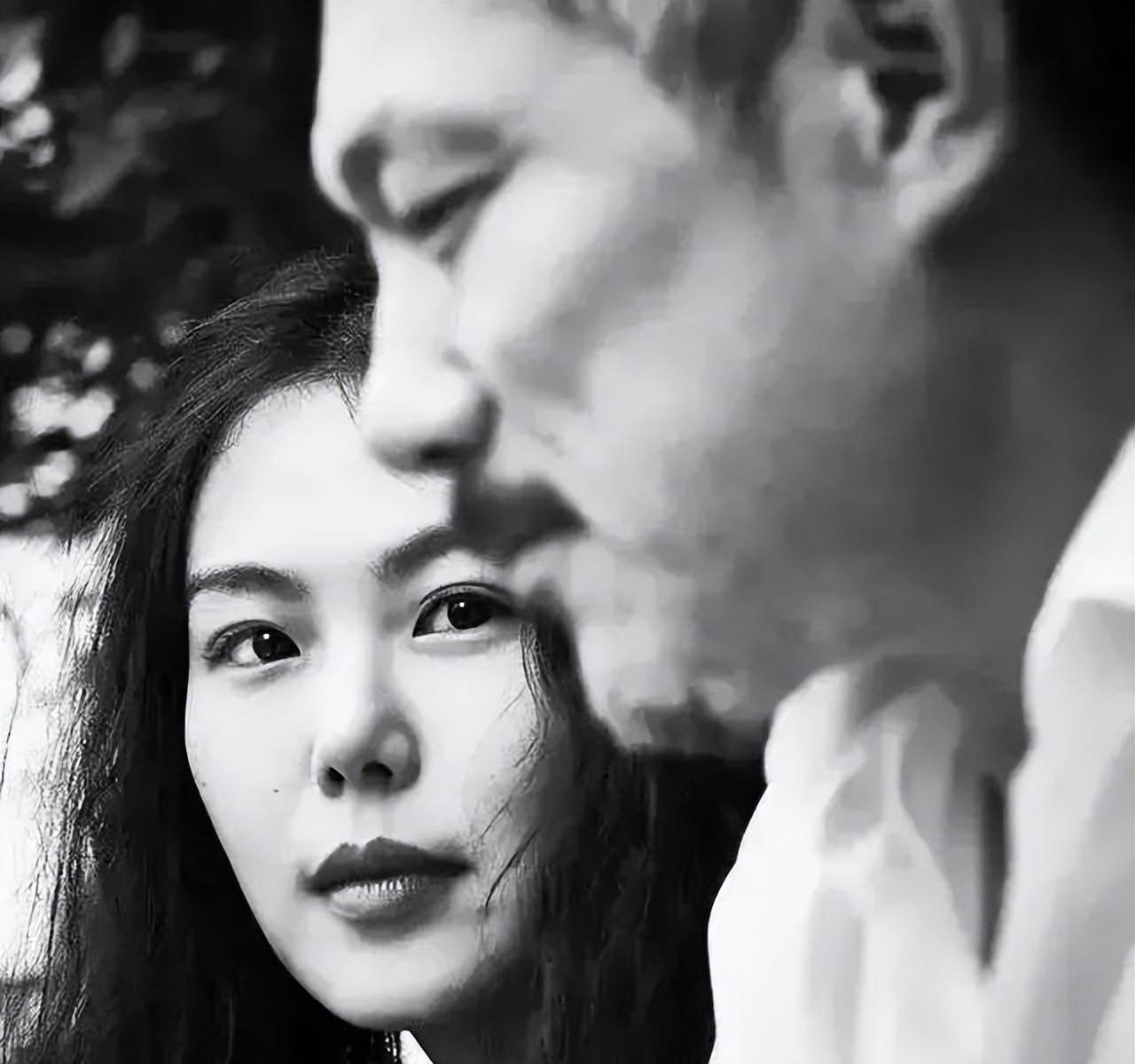 却甘愿当小三,嫁大22岁的导演,声誉尽毁_金敏喜_李政宰_李洙赫