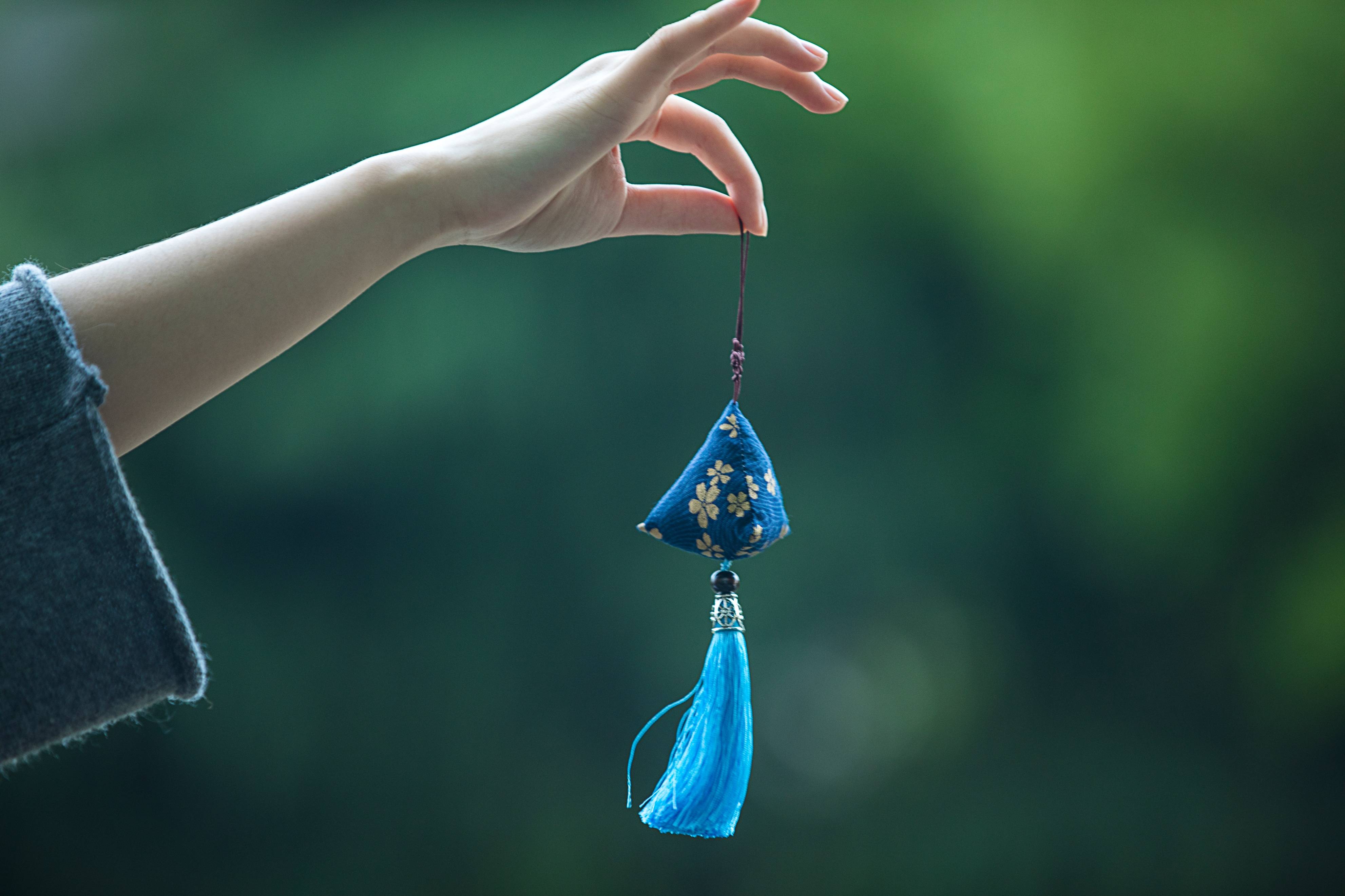 悬艾草佩香囊原来端午有这么多讲究