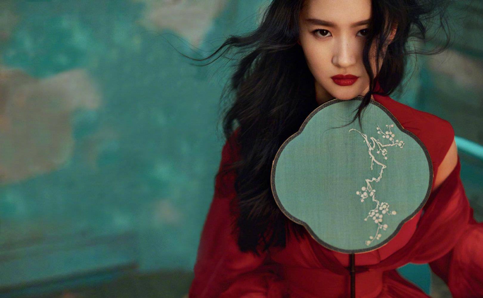 原创女明星中国风造型哪家强刘亦菲时尚董卿佟丽娅气场全开