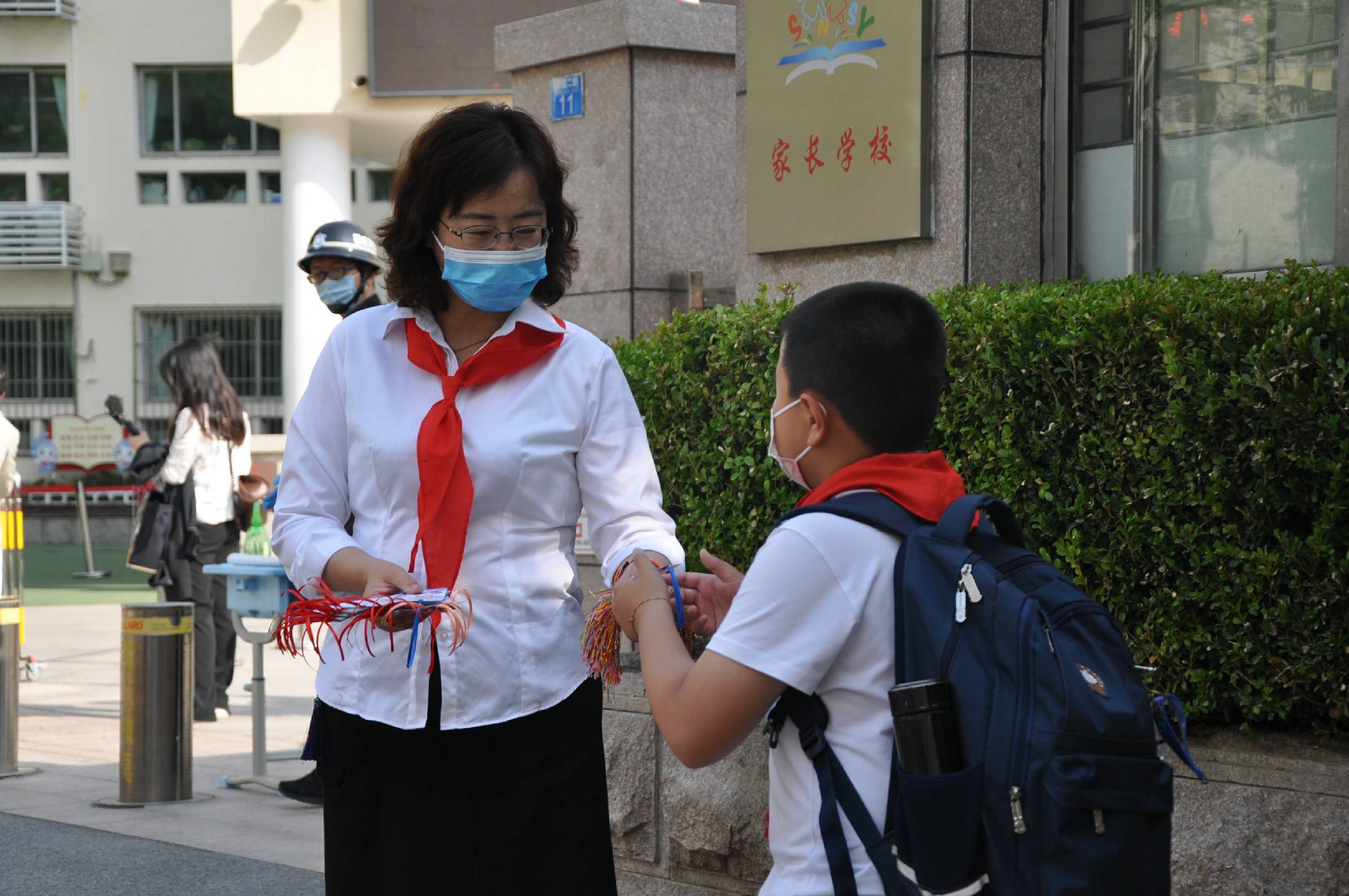 青岛市市南区实验小学举行六一儿童节暨艺术节闭幕典礼