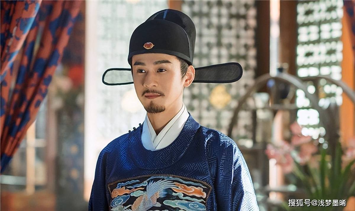 明代第一才子杨慎写下一首千古绝唱,仅开头两句,便惊艳了岁月