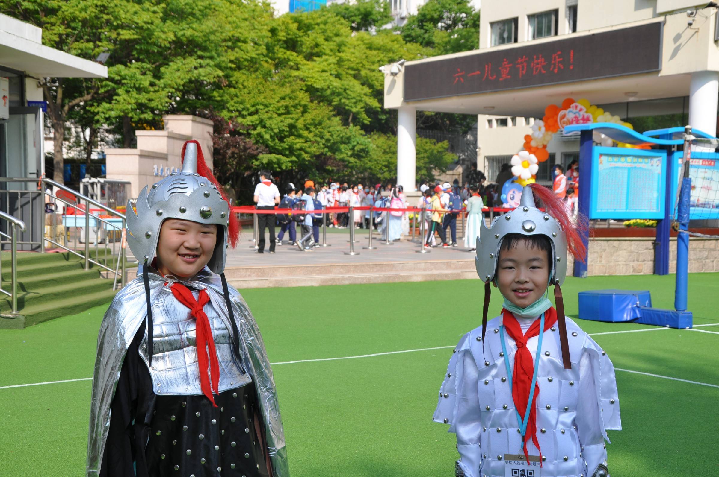 青岛市市南区实验小学举行六一儿童节暨艺术节闭幕典礼