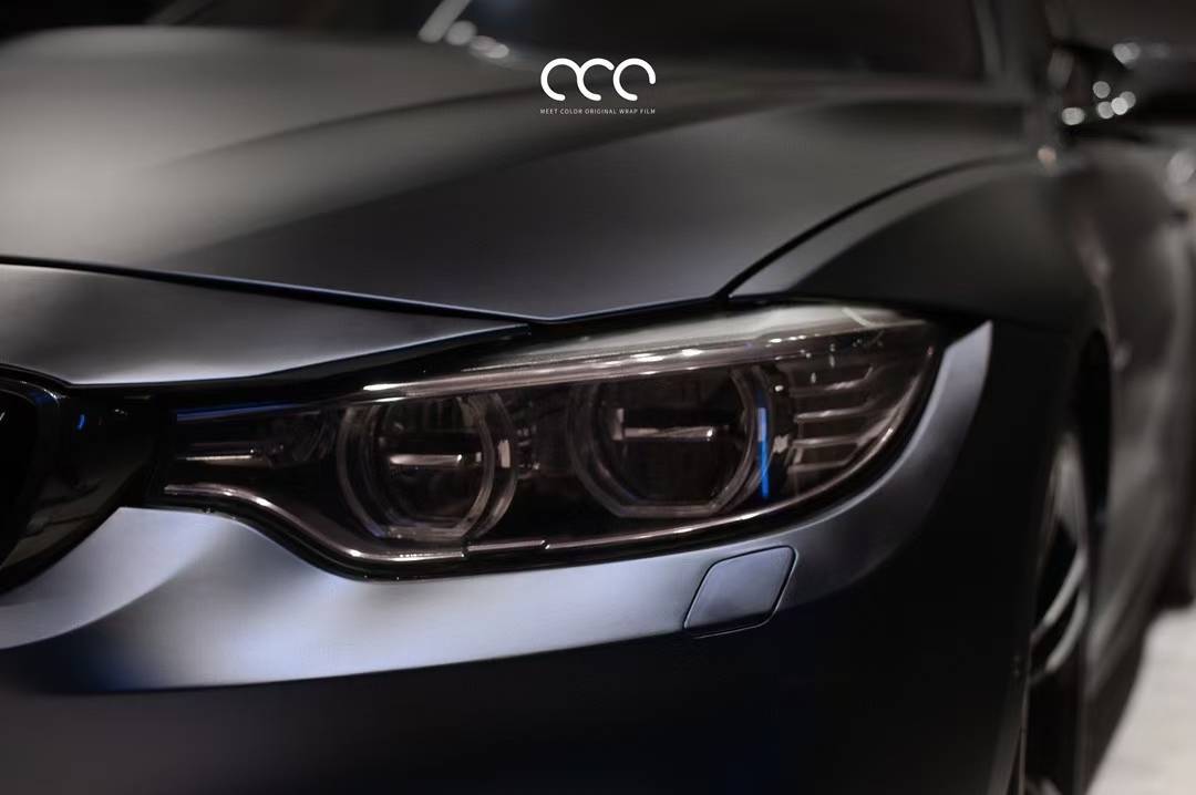 宝马m4漫彩改色膜pet亚黑蓝