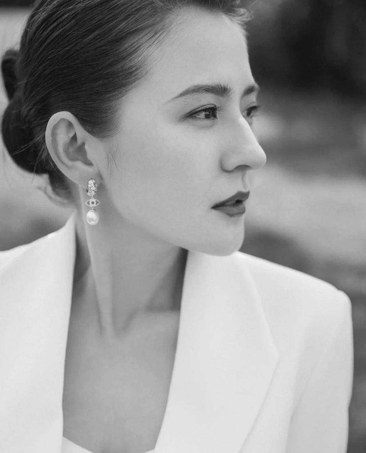 中国新疆女演员图片