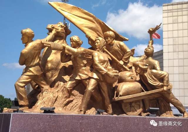 中央新闻联播播放二组群雕巜攻坚四平》《支援前线》-墨缘斋文化姚