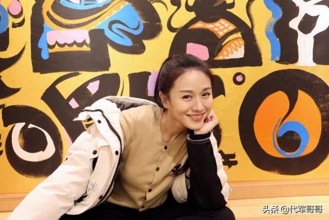 王嘉绮曾和陈坤合演过《天盛长歌》,她在这部剧中演珠茵.