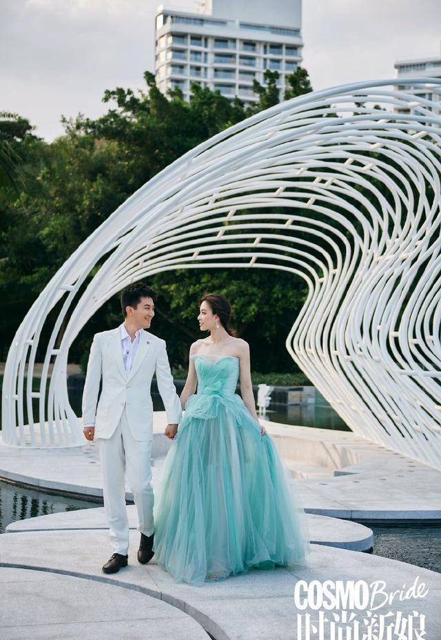 "跳水皇后"吴敏霞再拍婚纱照!