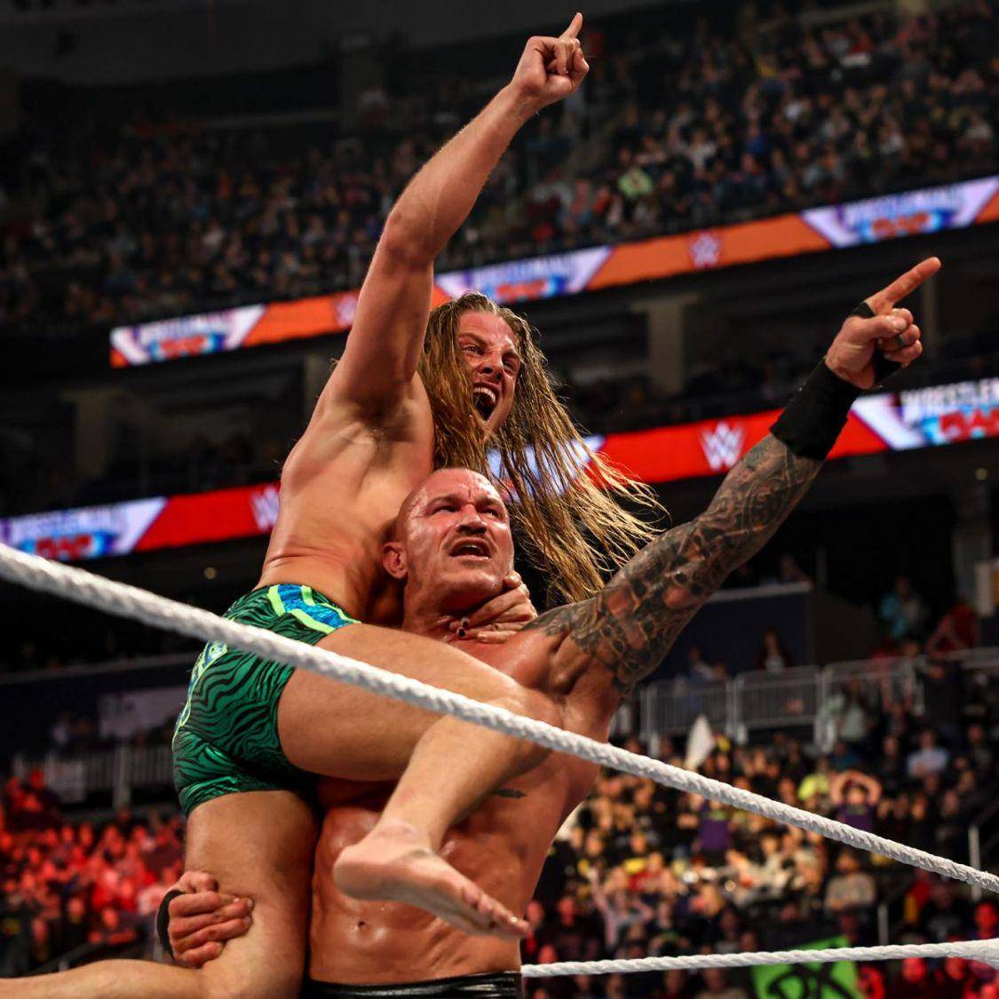 tv节目,但里德尔却成了一位不速之客,因为米兹在节目中声称兰迪·奥顿