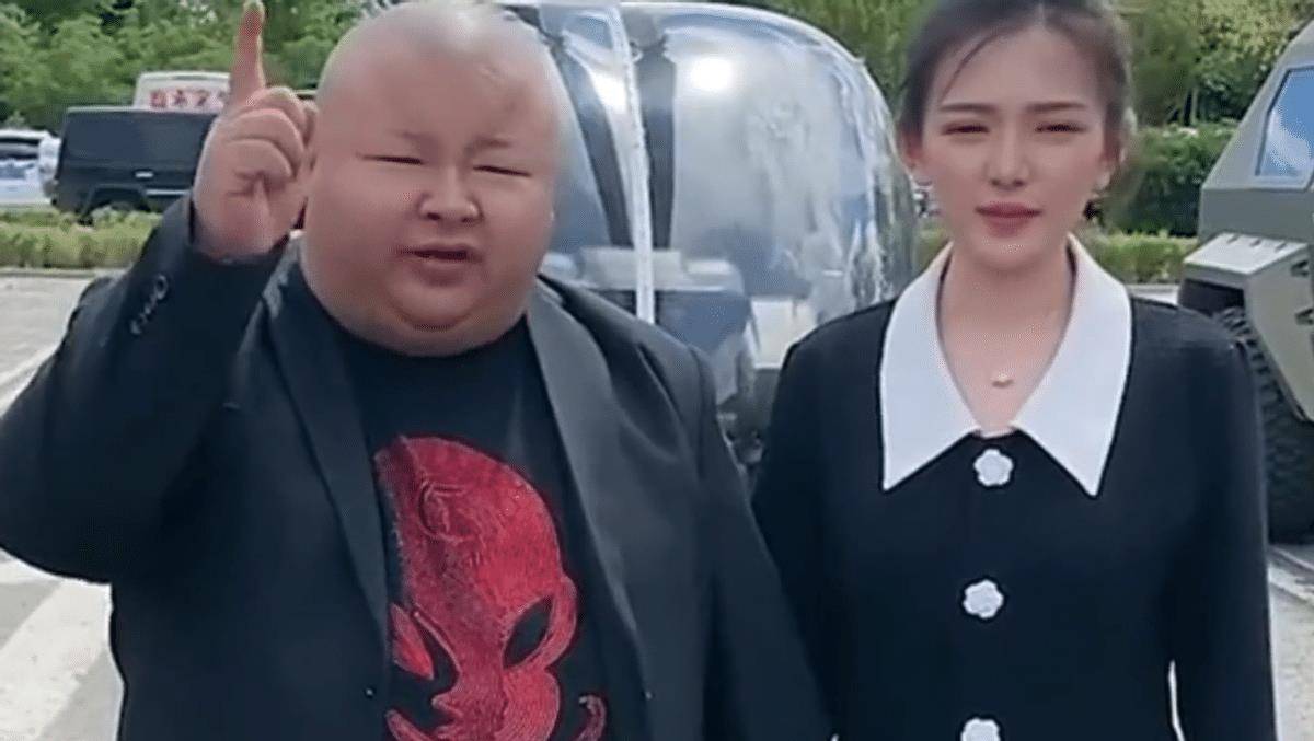 网红的精彩人生,韩安冉遭遇滑铁卢重新出发,老狗被妻子卷走家产_网友