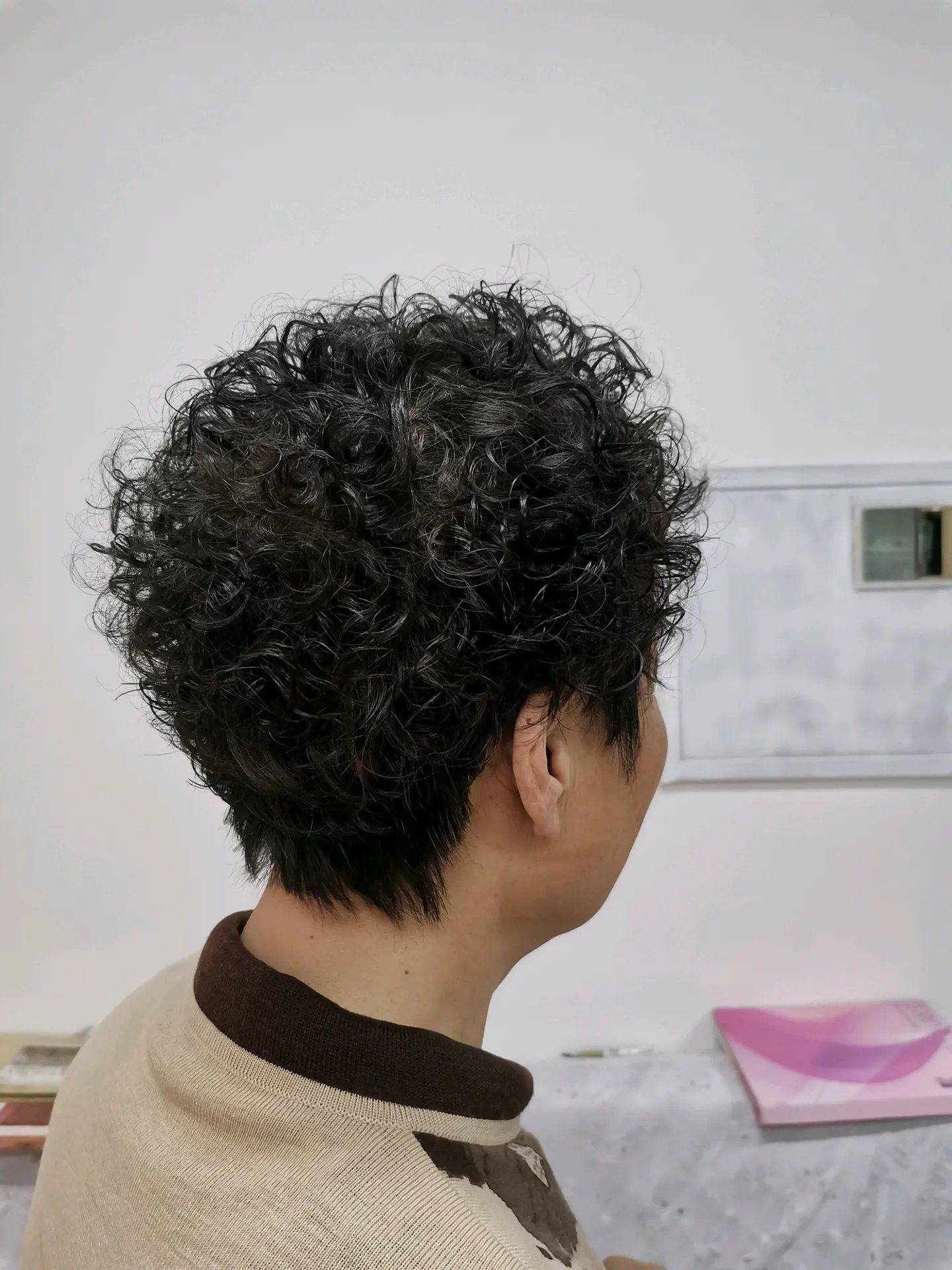 剪对发型大变样,又美又时尚,好像整了容_刘海_短发_效果