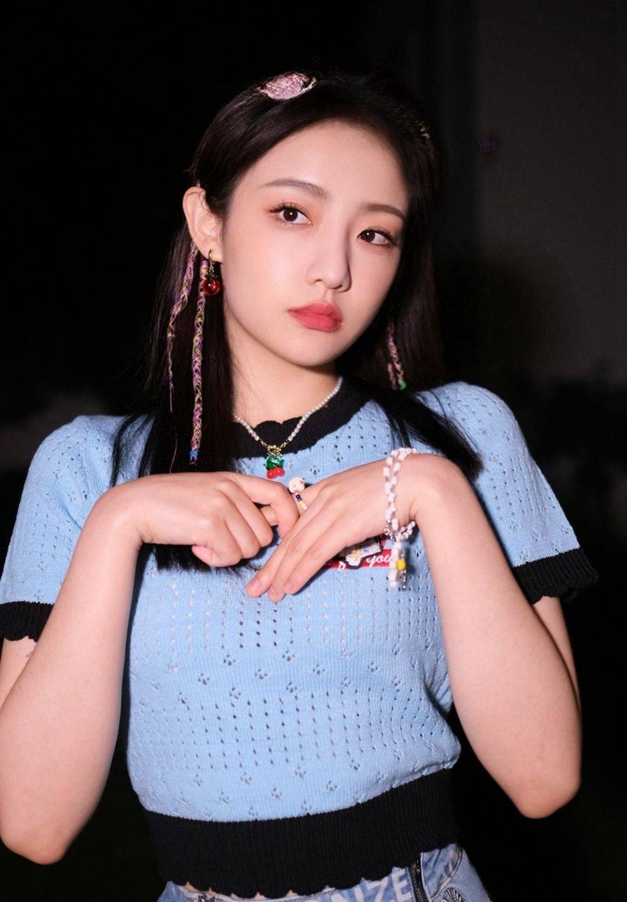 吴佳怡牛仔短裤夜景性感写真_吴佳怡_夜景_牛仔