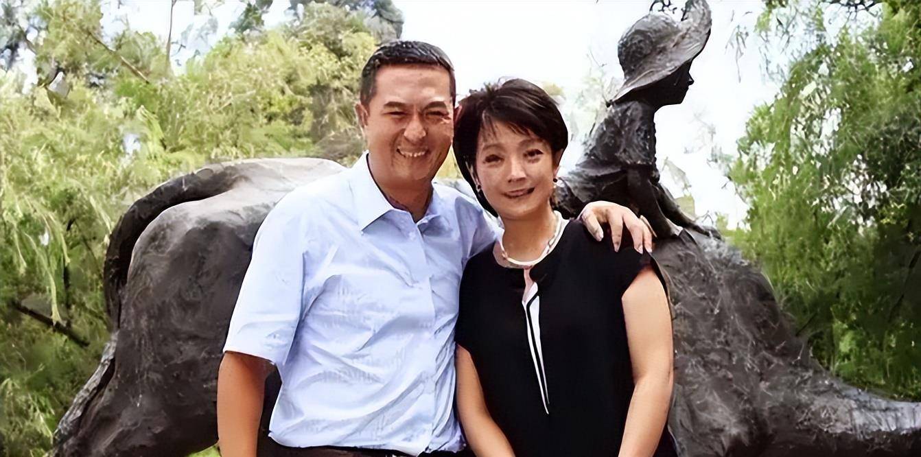 不惧张嘉益瘫痪嫁给他,坚信好女人旺三代,伴他大器晚成_杜珺_父亲