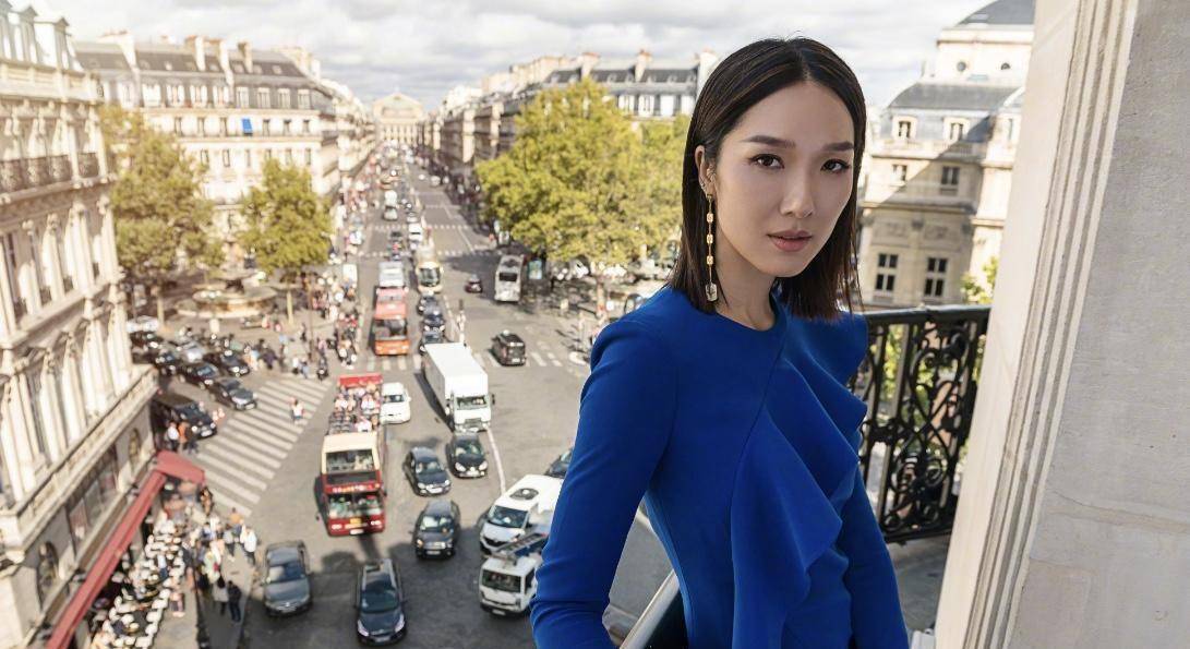 王祖蓝节目上罕见曝光千尺豪宅,空间感十足,引网友羡慕_李亚男_女儿