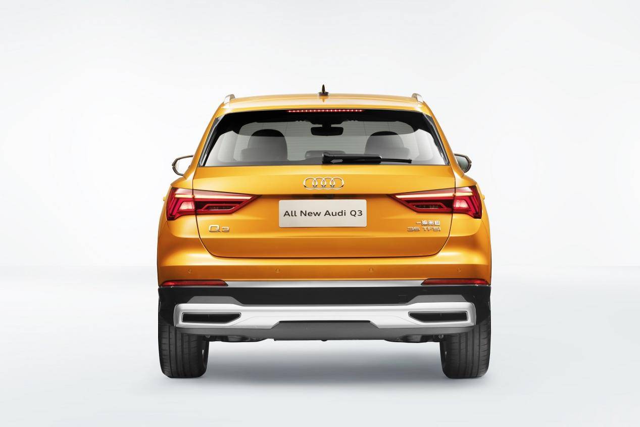 奥迪q3无论是外观内饰的设计还是动力操控方面的表现,都保持着奥迪