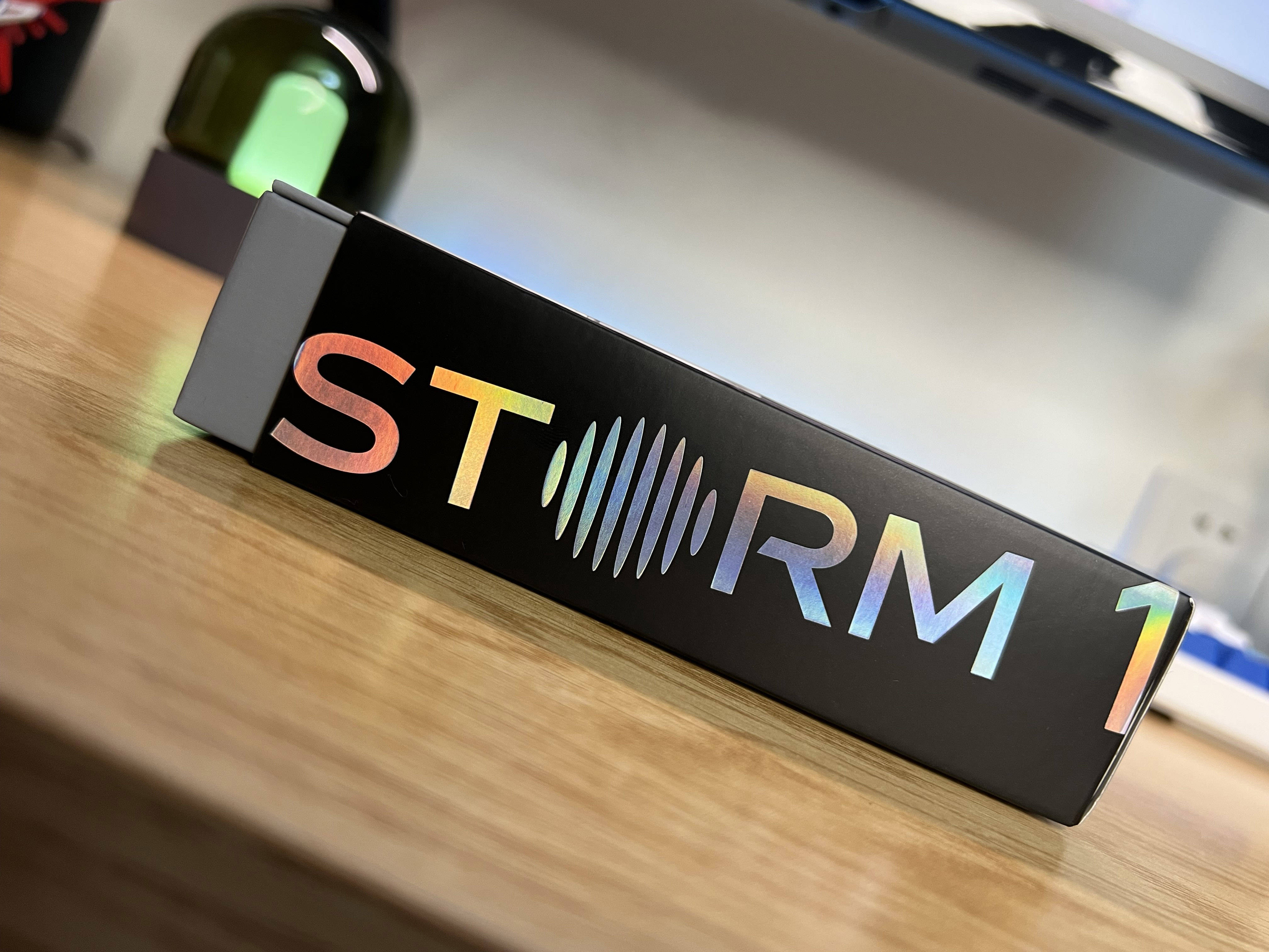 倍思storm1主动降噪耳机使用体验,享受真正沉浸式音乐世界_极光_充电