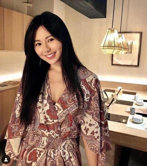 赖弘国首晒妻子正面照,优雅知性颜值不输阿娇