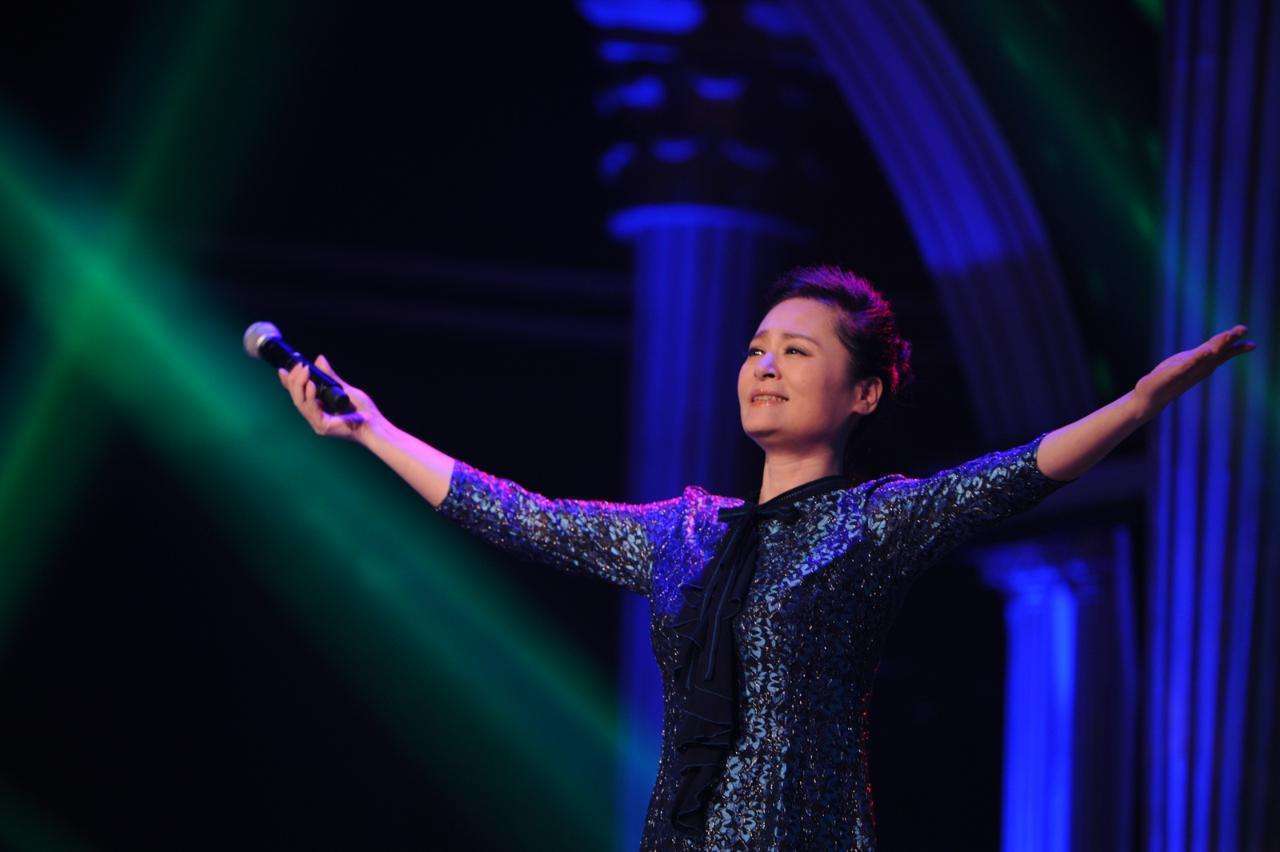 现如今的金炜玲已经年纪很大了,但是过得还是很心酸的,没有了曾经的