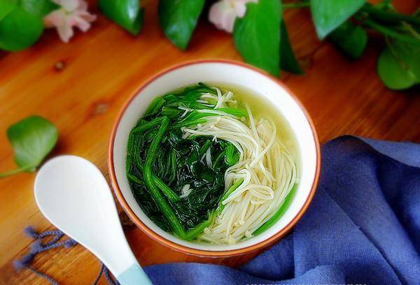 金针菇菠菜汤