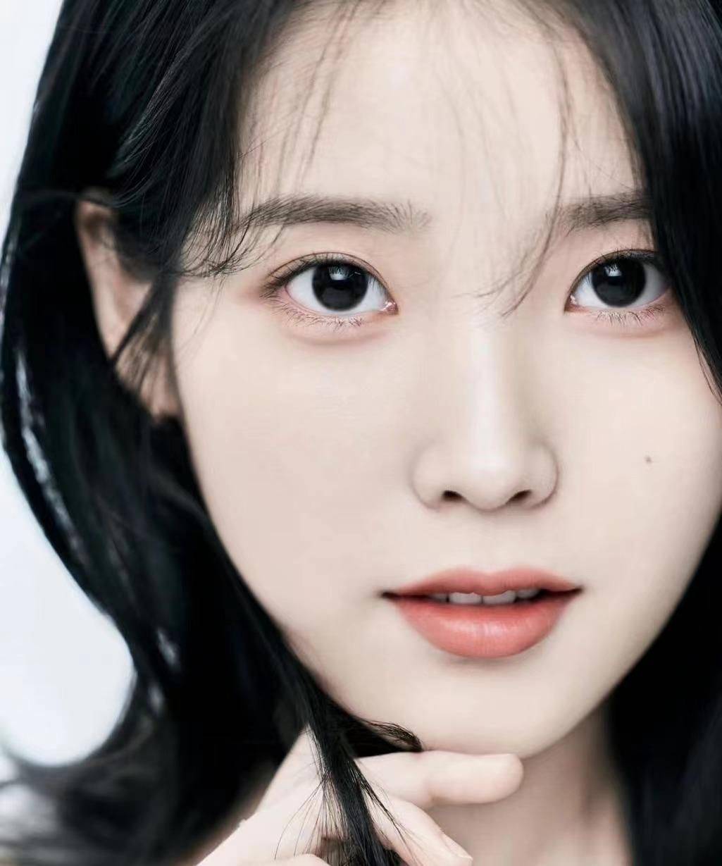 iu久违尝试新风格甜美公主变成利落女孩干净清纯让人好心动