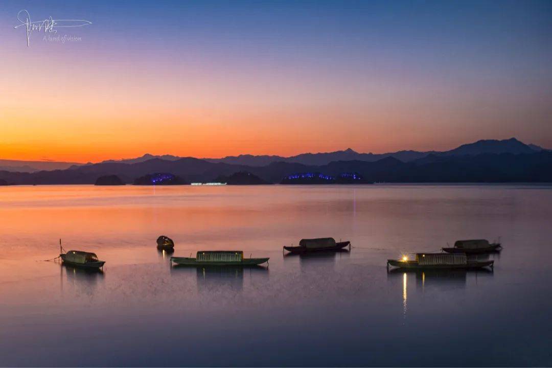 千島湖有很多景點去一次就夠了而這條魚街卻可以讓你百去不厭