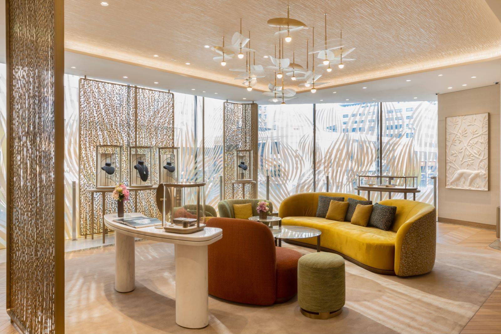 摩登风姿匠心风范全新卡地亚北京王府中环精品店璀璨启幕