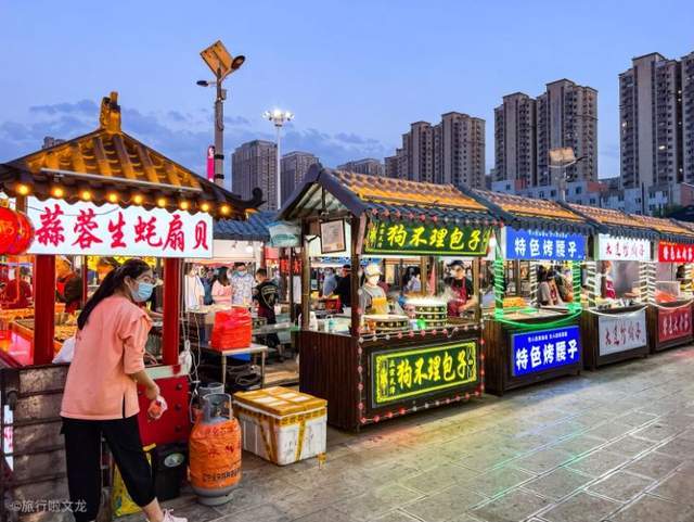 原创沈阳经过2个月的努力兴顺夜市终于迎来了人潮汹涌美食来了