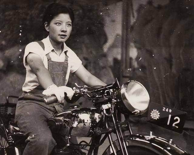 醉拳创始人袁小田被誉为中国最牛演员5个儿子个个人中龙凤