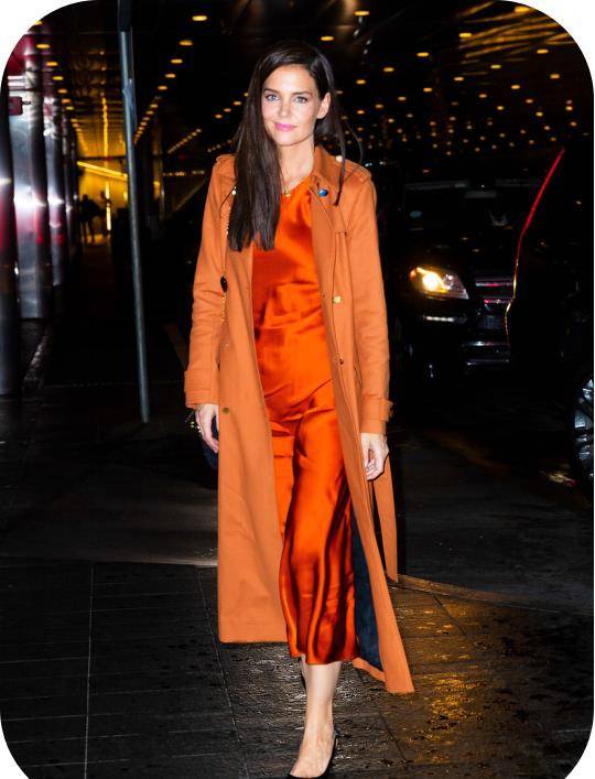 原创穿缎面的女人有多高级夏天最全的彩色缎面穿搭优雅显气质