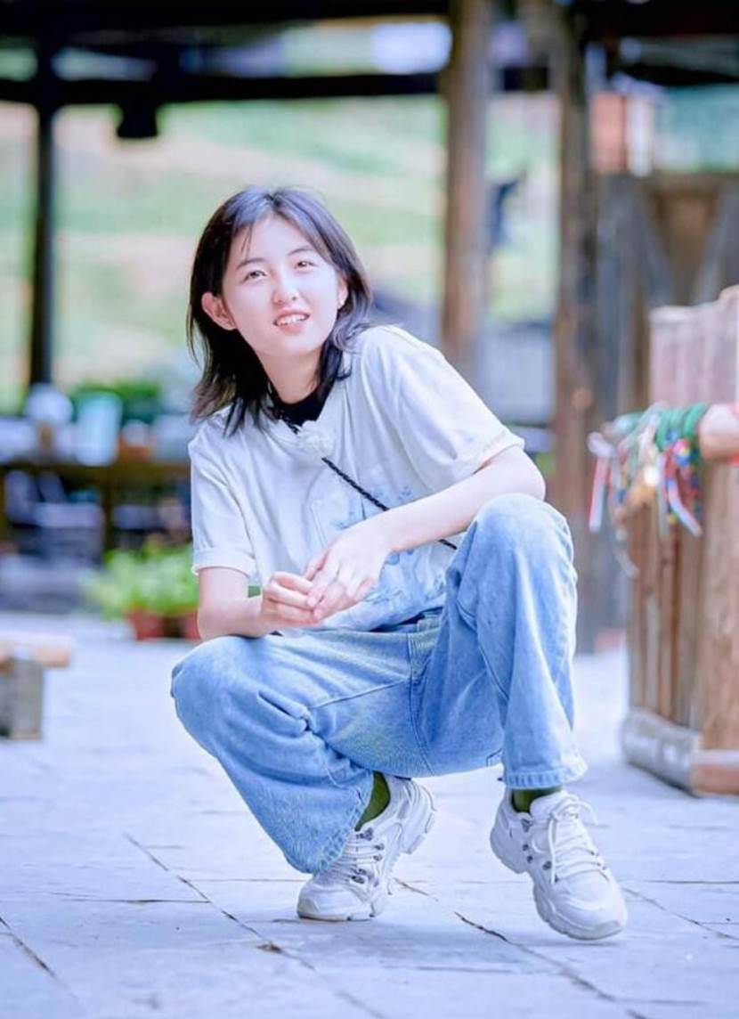 《向往的生活5》曝光新海报,地点疑似马尔代夫,4人出镜惹争议_节目