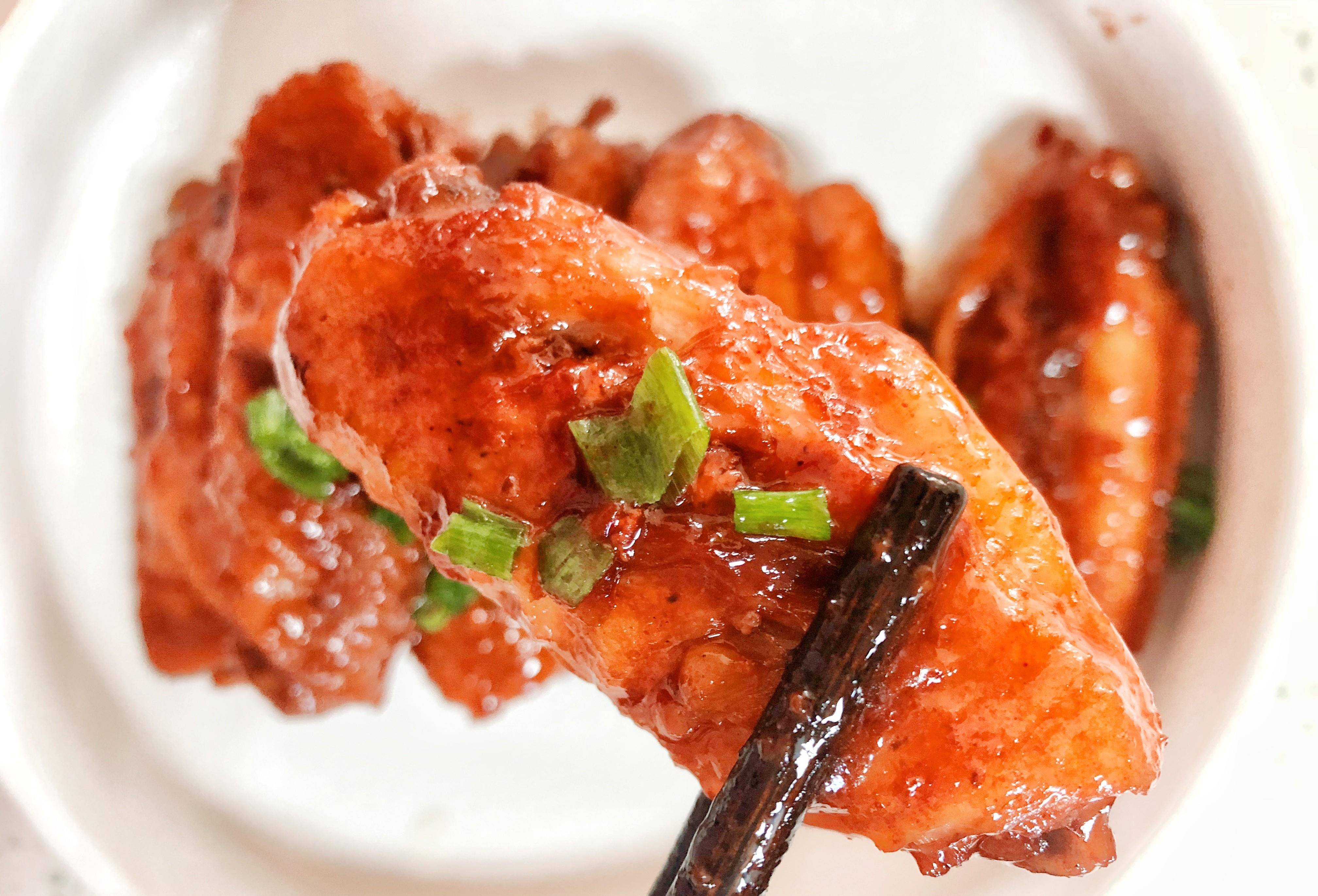 教你做比可乐鸡翅还好吃的腐乳鸡翅,鸡肉嫩滑汁水多,好吃到吮指_做法_