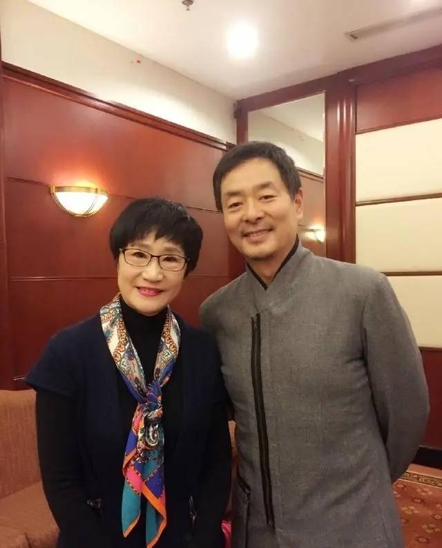 濮存昕老婆宛平:嫁初恋男友恩爱几十年,女儿出嫁还要倒贴50万_宛萍_濮