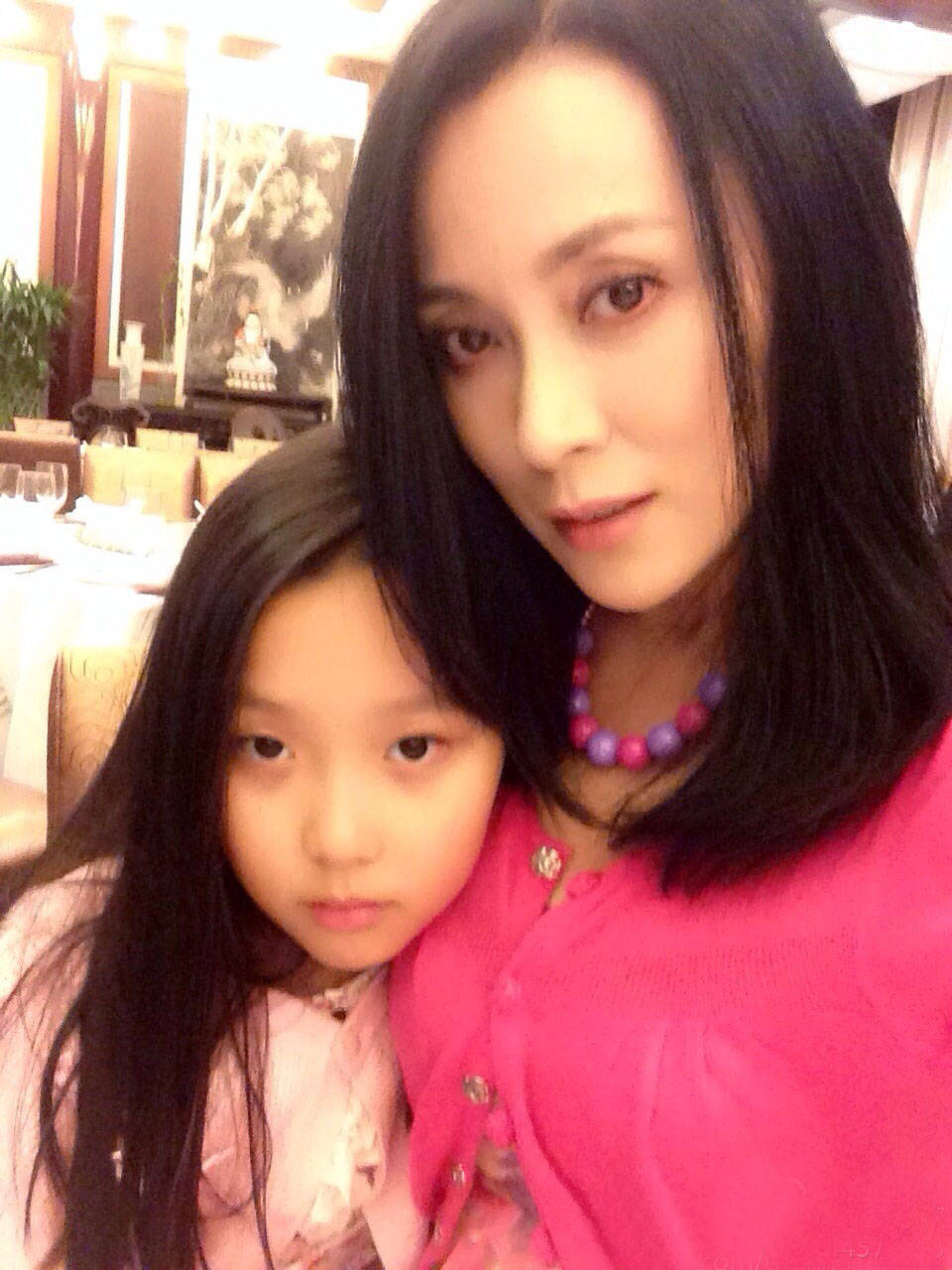 知名男星邵峰:娶百花奖得主为妻,"老婆至上"显智慧_刘欣_电影_电视