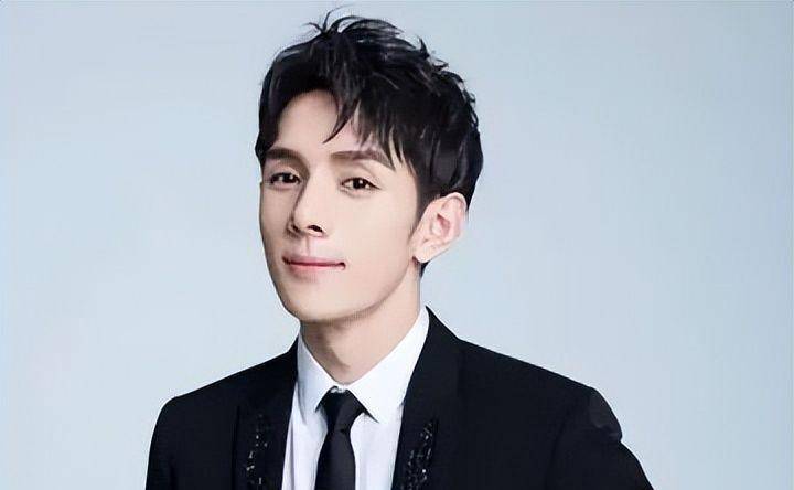 撒贝宁的高考成绩是多少?_学霸明星盘点_明星高考成绩