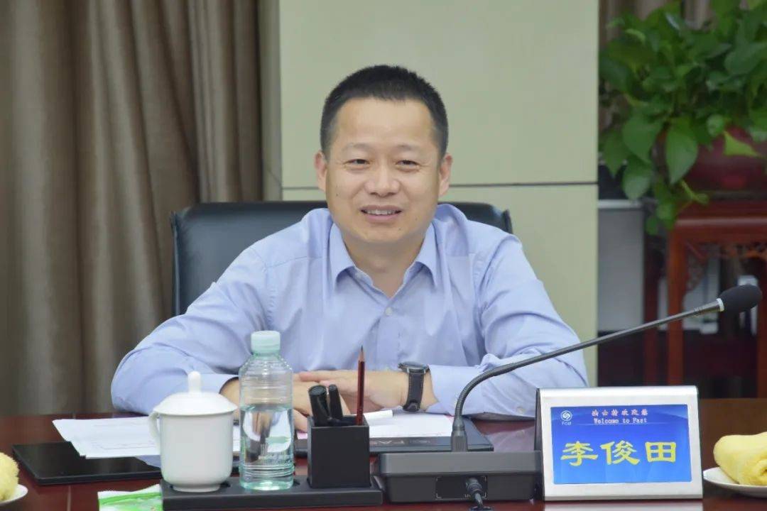 法士特集团与汇川联合动力签署战略合作协议