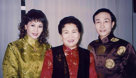 原创两句台词帮国家抓住境外间谍赵丽蓉的小品到底有多深入人心