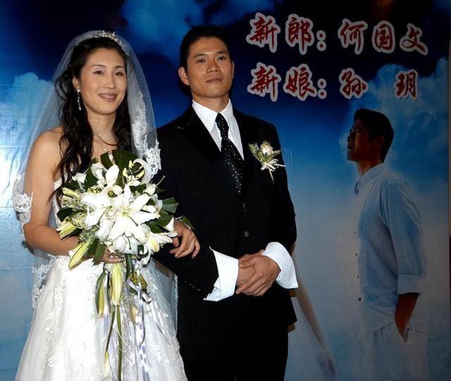 49岁面容松弛显苍老,与香港老公生俩娃_中国女排_郎平_实力