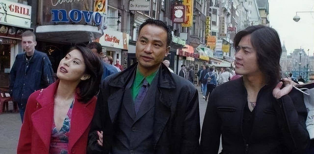 也正是在这个时期,任达华演了很多黑老大,比如《醉生梦死之湾仔之虎》