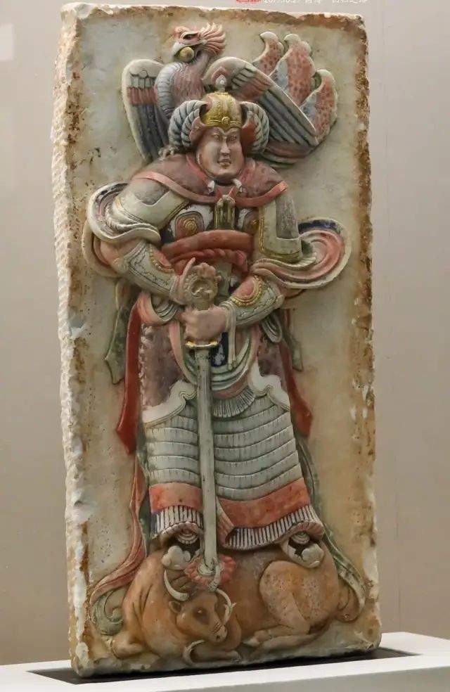 一代诸侯王墓,如此隐蔽还被盗掘,追回的2尊门神像如今估值百亿_村民