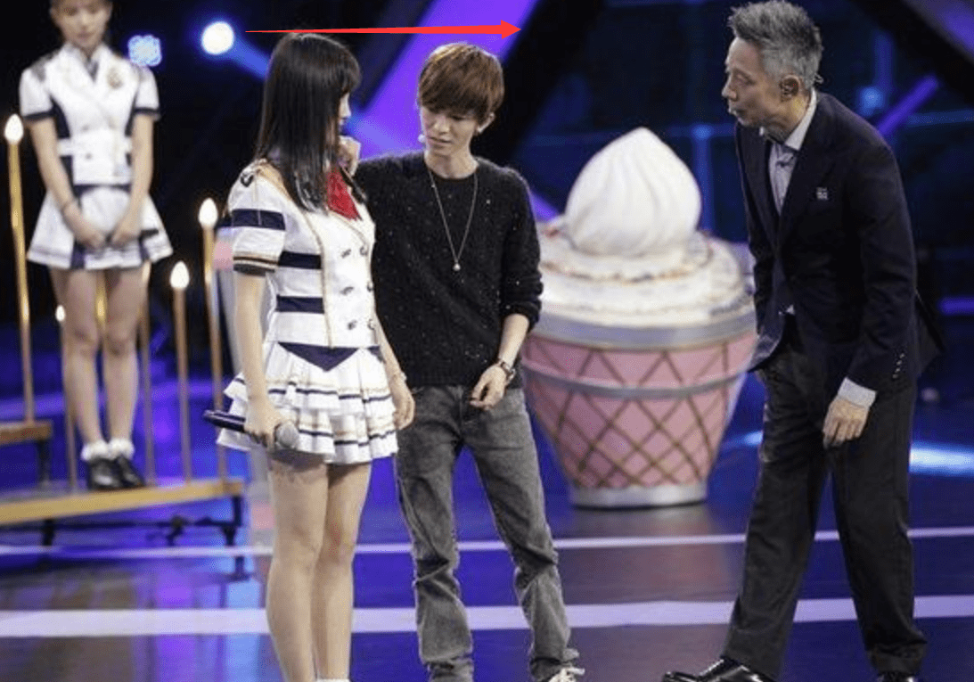 鞠婧祎身高作假当她和一米六的吴昕同框真实情况一眼看出