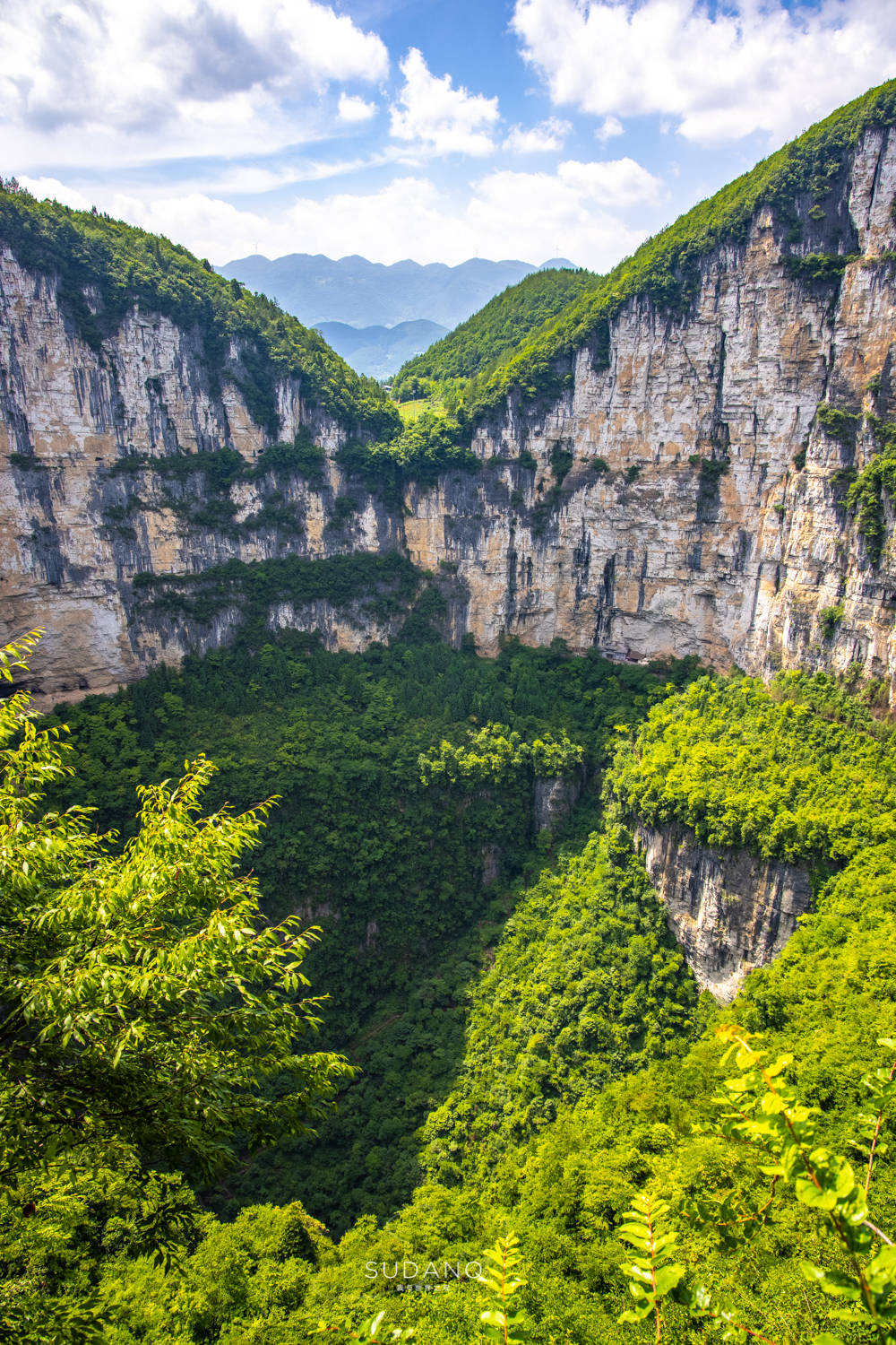 重庆奉节发现“外星人的地球工厂”？科研人员：这世界最大漏斗天坑