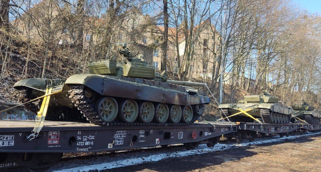 波兰和捷克斯洛伐克装备志——t72m主战坦克_型坦克_炮塔_车体