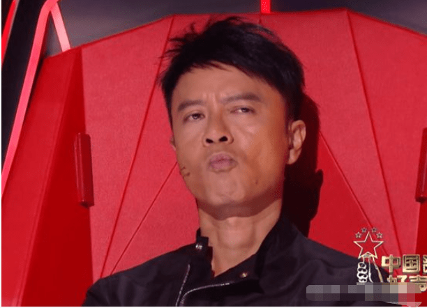一代台歌王,如今成为《好声音》学员,"手下败将"